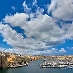 Traditional Maltese Townhouse With Roof Terrace *