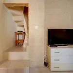 Traditional Maltese Townhouse With Roof Terrace Isla