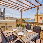 Hébergement de vacances Traditional Maltese Townhouse With Roof Terrace