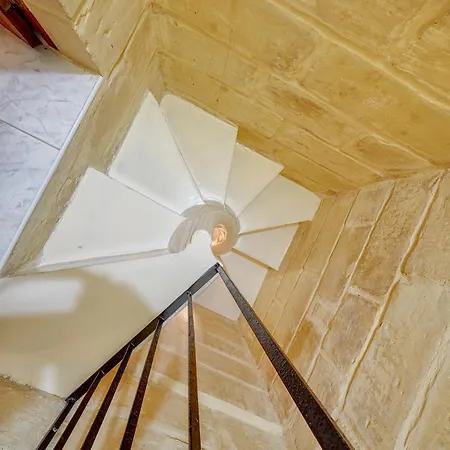 Traditional Maltese Townhouse With Roof Terrace 度假居 森格莱阿