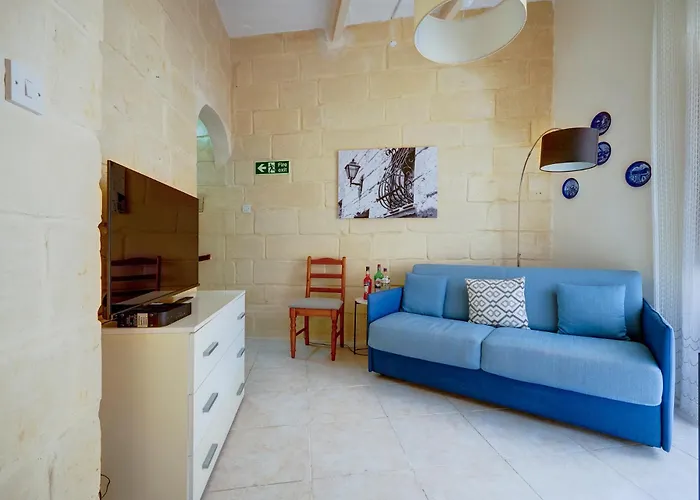 Feriehus Traditional Maltese Townhouse With Roof Terrace *