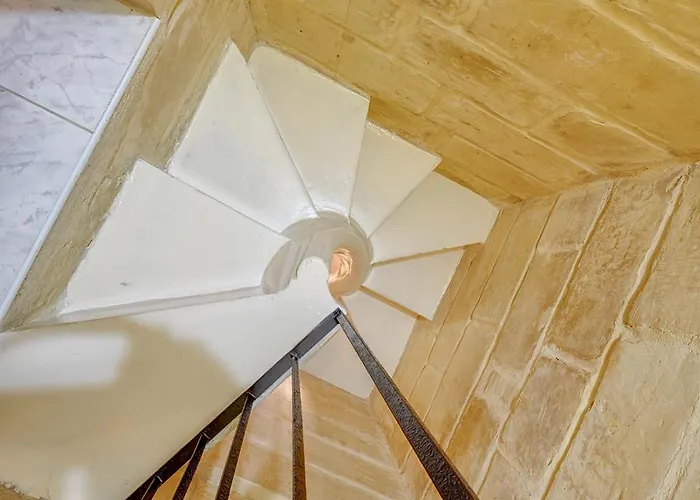 Traditional Maltese Townhouse With Roof Terrace Feriehus Senglea